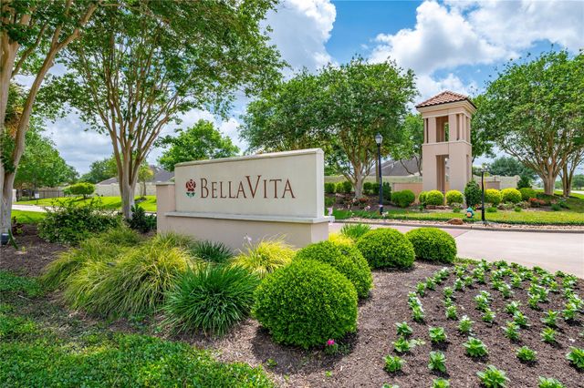 1201 N Riviera Circle, Pearland, TX 77581