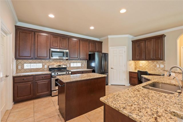 1201 N Riviera Circle, Pearland, TX 77581