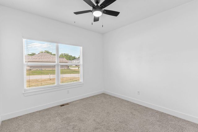 1312 S Birch Avenue, Springfield, MO 65802