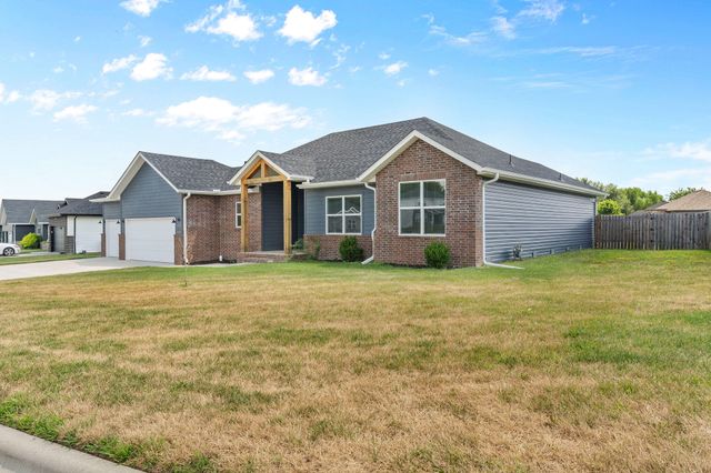 1312 S Birch Avenue, Springfield, MO 65802