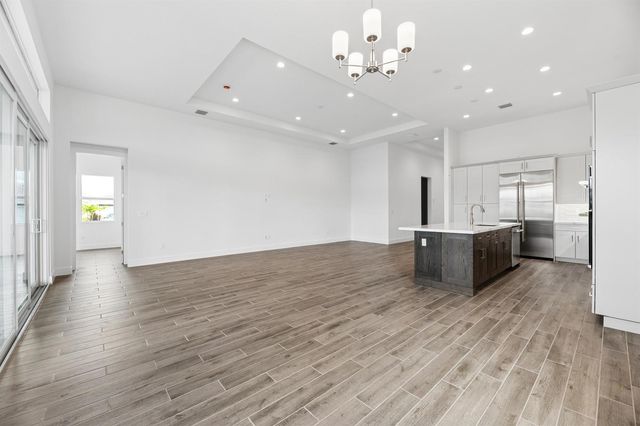 10118 Driftwood Way, Palm Beach Gardens, FL 33412