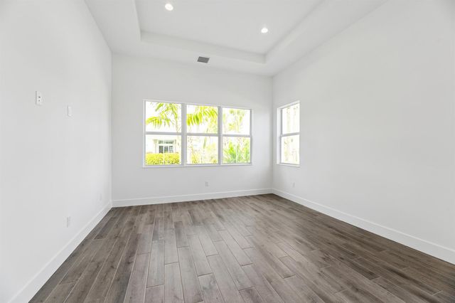 10118 Driftwood Way, Palm Beach Gardens, FL 33412