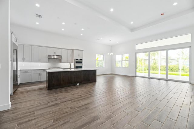 10118 Driftwood Way, Palm Beach Gardens, FL 33412