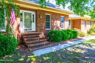 900 Leeward Drive, Trent Woods, NC 28562