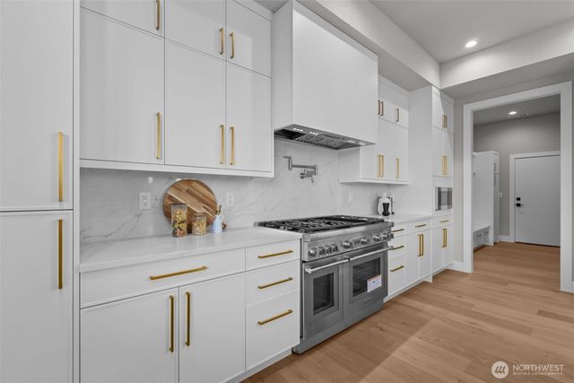 904 N 33rd Place, Renton, WA 98056