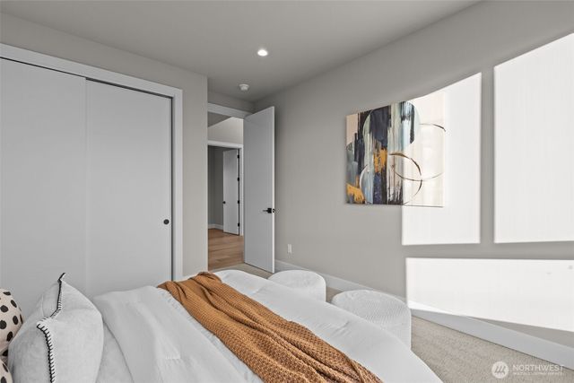 904 N 33rd Place, Renton, WA 98056