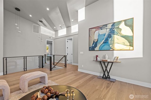 904 N 33rd Place, Renton, WA 98056