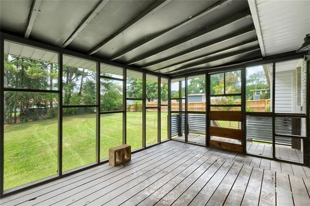 2376 Falls River Drive, Lithia Springs, GA 30122