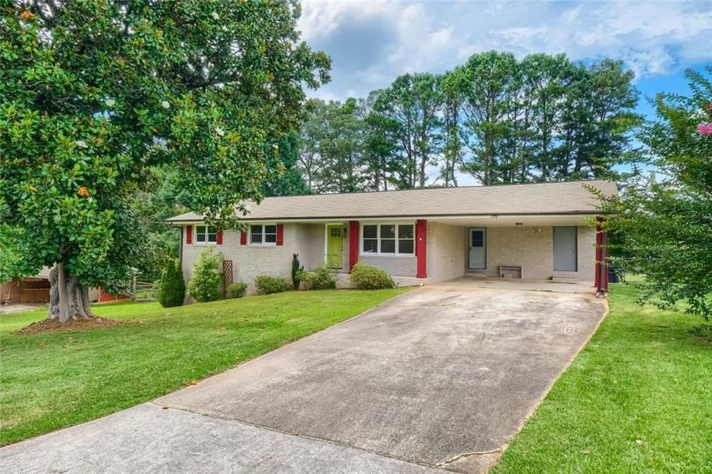 2376 Falls River Drive, Lithia Springs, GA 30122