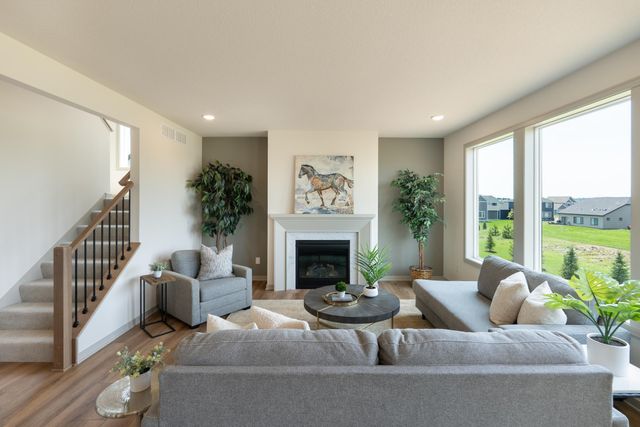 5036 Airlake Draw, Woodbury, MN 55129