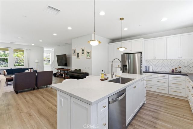40 Sanctuary, Mission Viejo, CA 92692