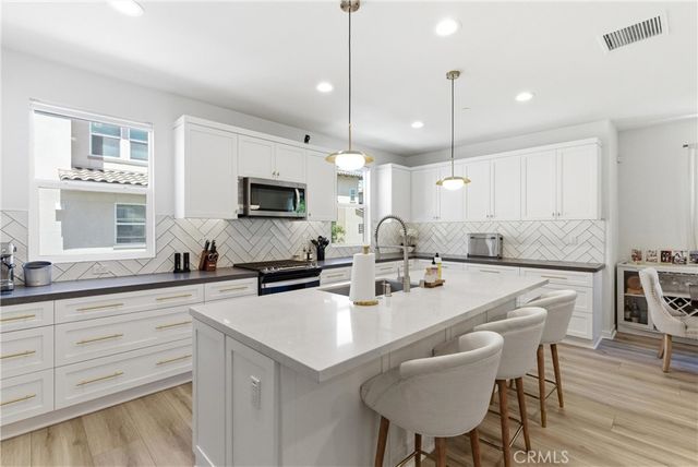 40 Sanctuary, Mission Viejo, CA 92692