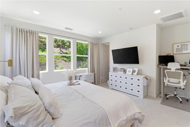 40 Sanctuary, Mission Viejo, CA 92692