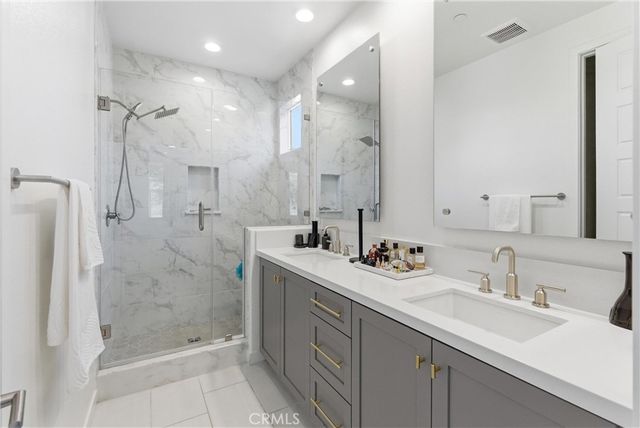 40 Sanctuary, Mission Viejo, CA 92692