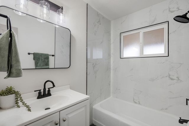 7715 Haines Avenue NE, Albuquerque, NM 87110