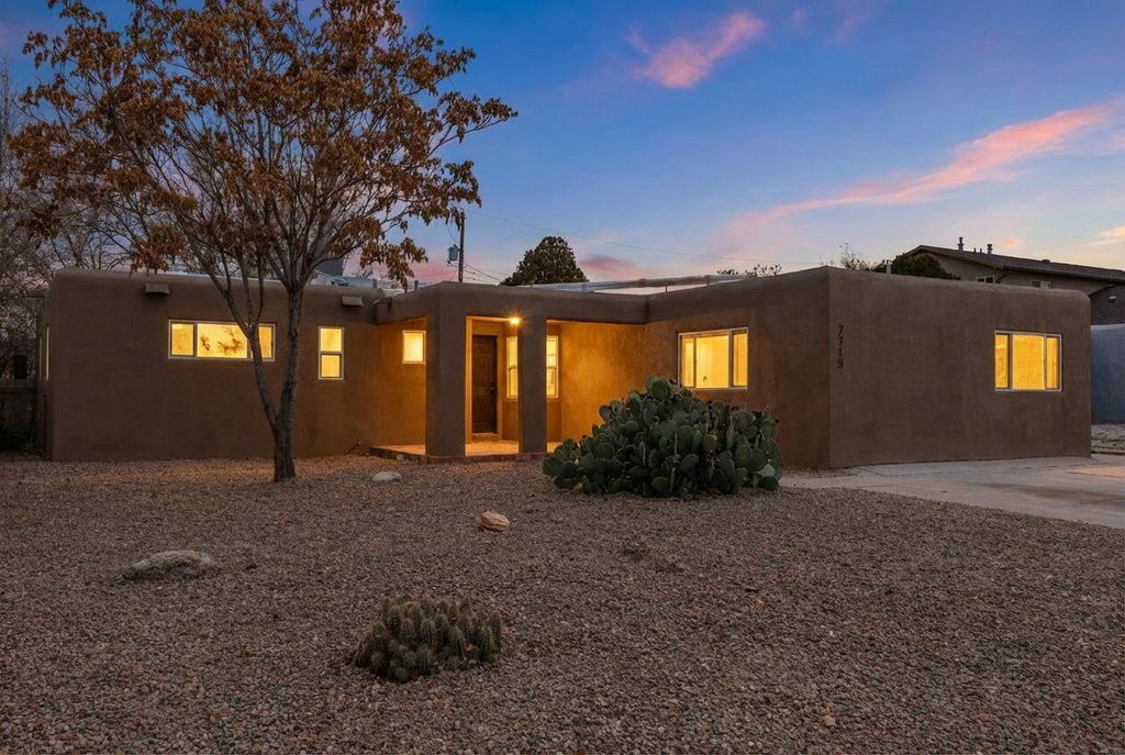 7715 Haines Avenue NE, Albuquerque, NM 87110