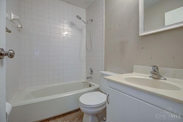 6 Camelot Court, Fairfield, OH 45014