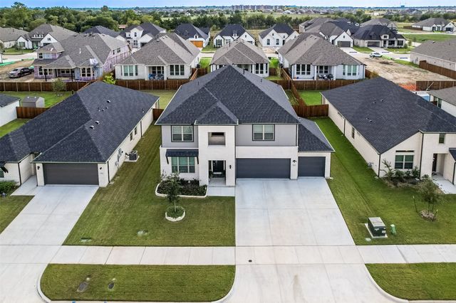 540 Moonrise Street, Waxahachie, TX 75165