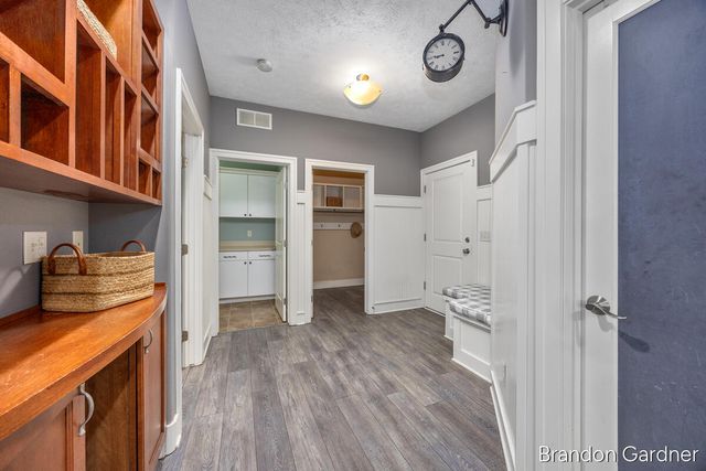 4090 Eagle Rock Court Sw, Grandville City, MI 49418