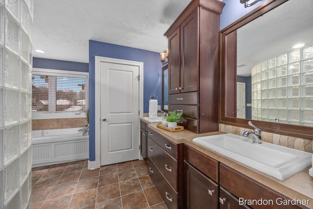 4090 Eagle Rock Court Sw, Grandville City, MI 49418