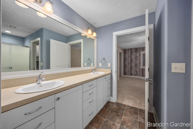 4090 Eagle Rock Court Sw, Grandville City, MI 49418