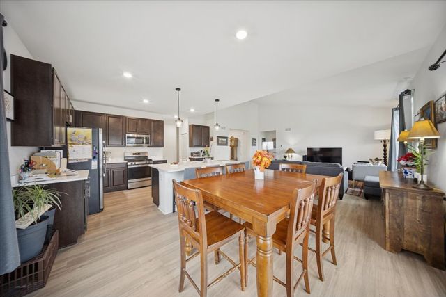 4704 Fox Trail Court, Wonder Lake, IL 60097