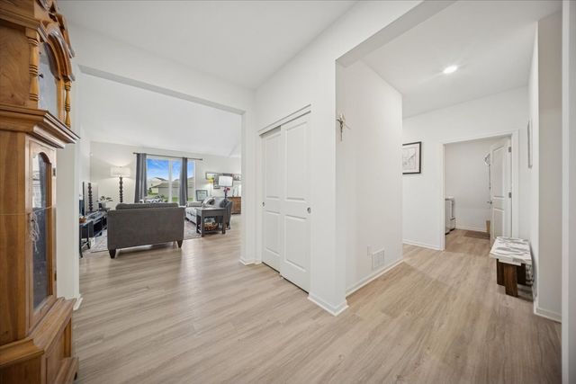 4704 Fox Trail Court, Wonder Lake, IL 60097