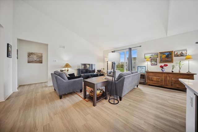 4704 Fox Trail Court, Wonder Lake, IL 60097