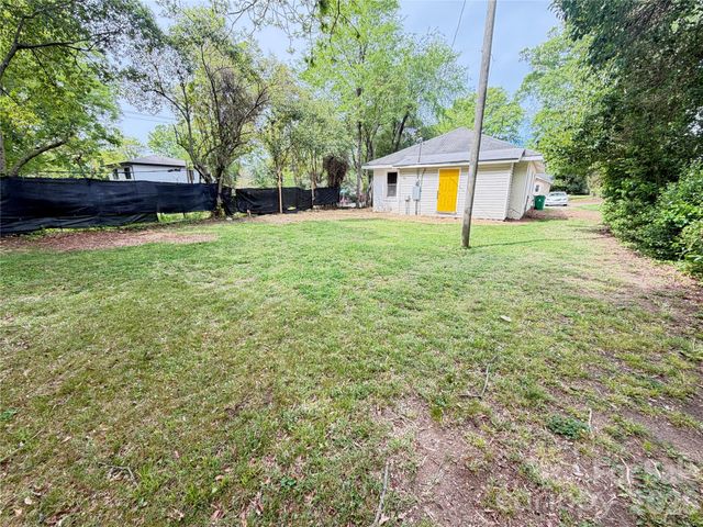 2149 Camp Greene Street, Charlotte, NC 28208