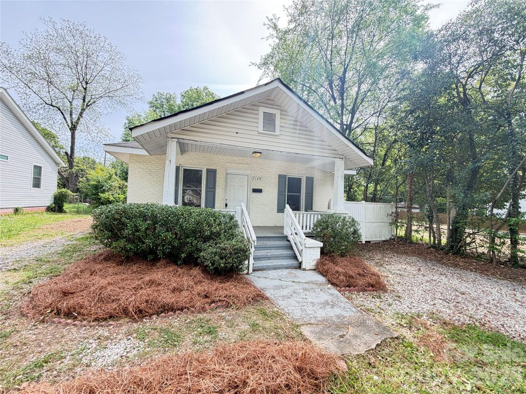 2149 Camp Greene Street, Charlotte, NC 28208