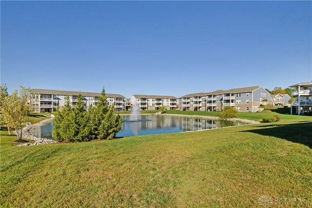 5 Old Pond Road, Springboro, OH 45066