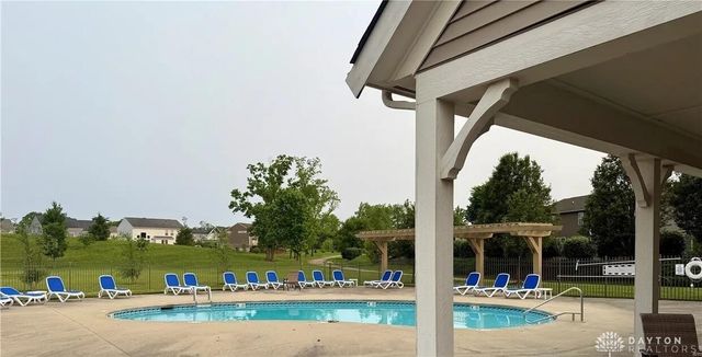 5 Old Pond Road, Springboro, OH 45066