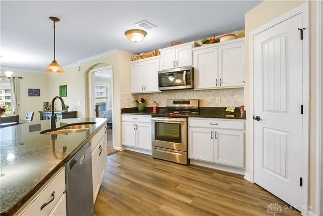 5 Old Pond Road, Springboro, OH 45066