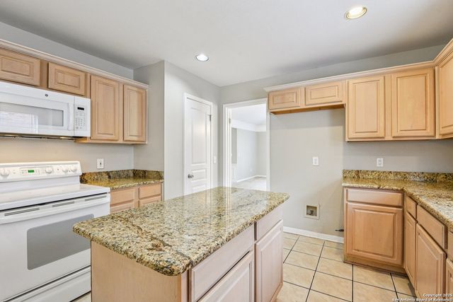 10462 Trailway Oak, San Antonio, TX 78240