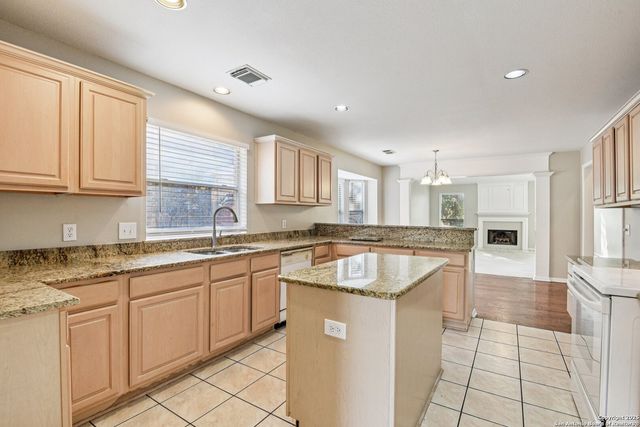 10462 Trailway Oak, San Antonio, TX 78240