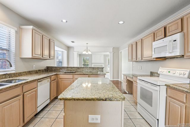 10462 Trailway Oak, San Antonio, TX 78240