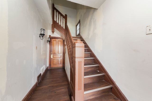 8 Osgood Street, Joliet, IL 60433