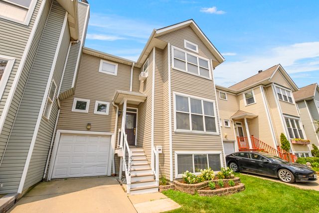 4234 N Kolmar Avenue D, Chicago, IL 60641