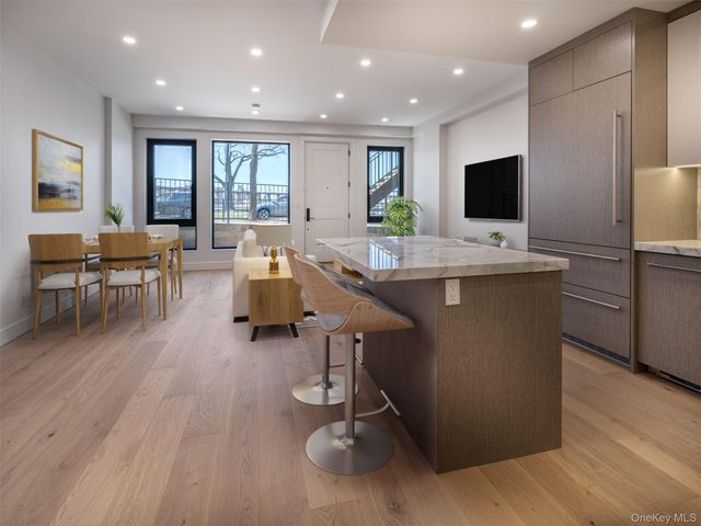 2131 Shore Boulevard 1-E, Astoria, NY 11105