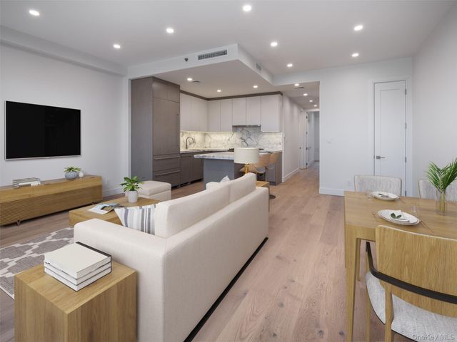 2131 Shore Boulevard 1-E, Astoria, NY 11105