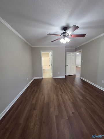 407 Pine Street, Hartselle, AL 35640