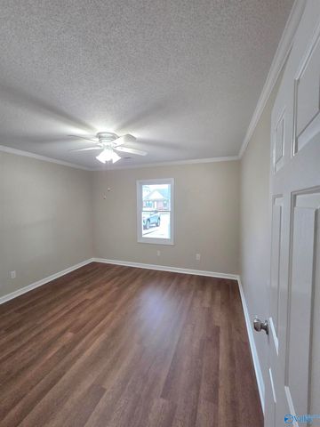 407 Pine Street, Hartselle, AL 35640