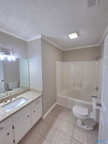 407 Pine Street, Hartselle, AL 35640