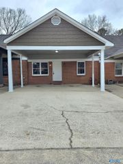 407 Pine Street, Hartselle, AL 35640