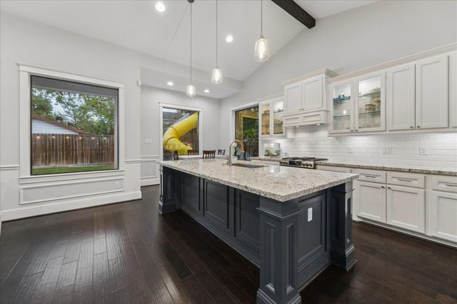 1418 Chamboard Lane, Houston, TX 77018