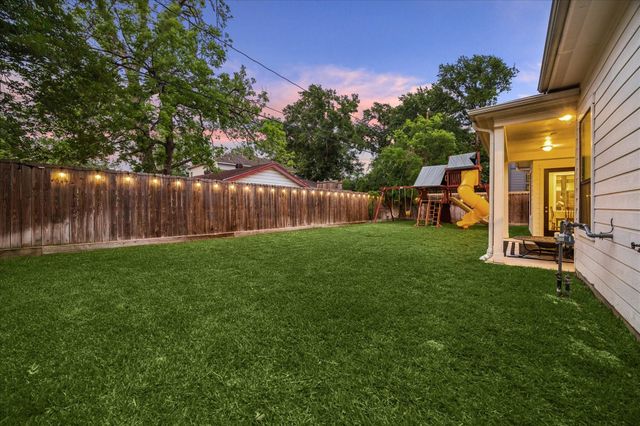 1418 Chamboard Lane, Houston, TX 77018