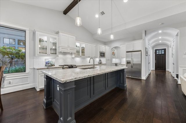 1418 Chamboard Lane, Houston, TX 77018