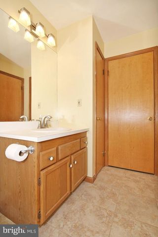 94 TORY CIR, Enola, PA 17025