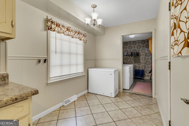 198 Pebble Creek Drive, Toccoa, GA 30577