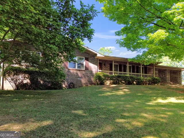 198 Pebble Creek Drive, Toccoa, GA 30577
